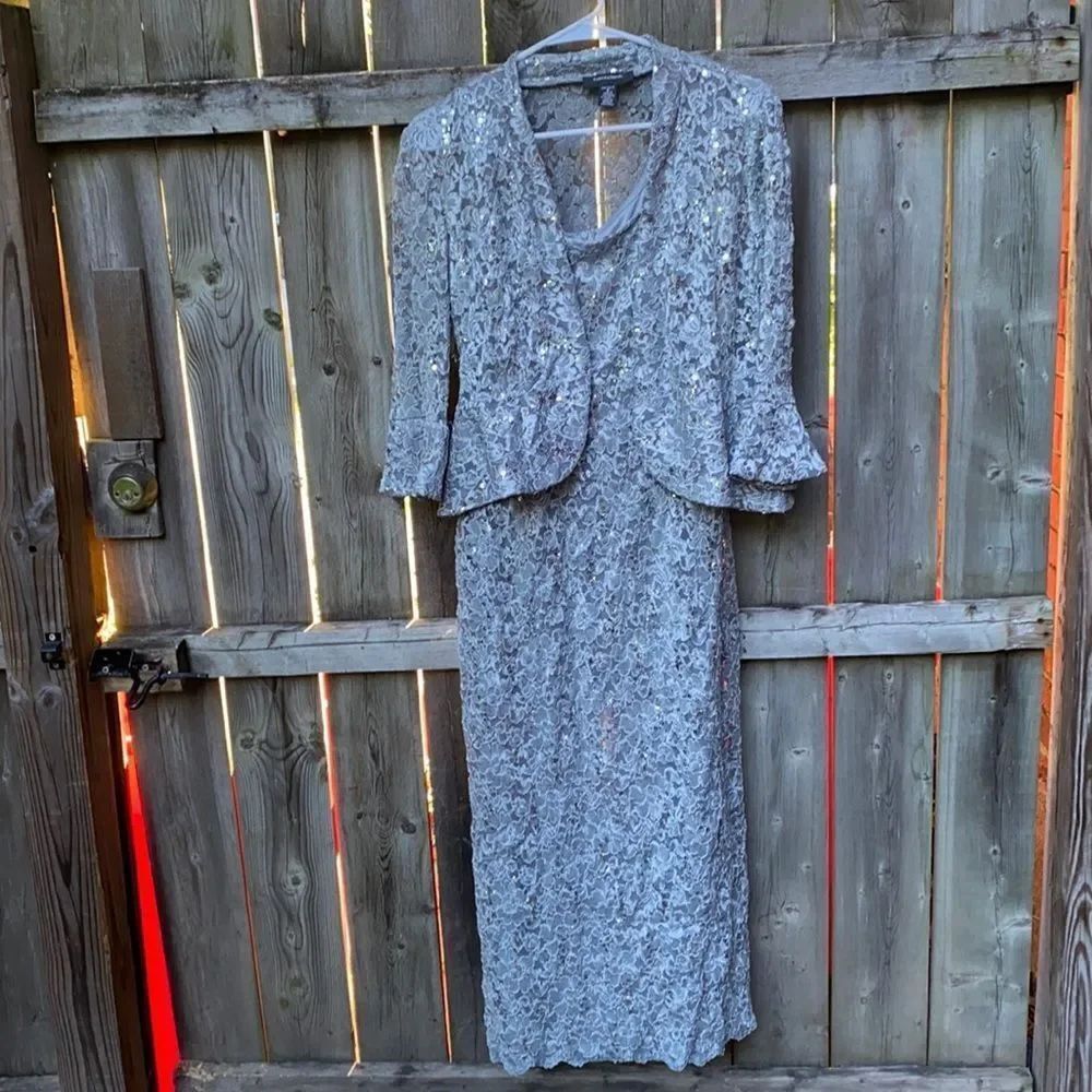 R&M 2 piece silver cocktail dress sz. 8